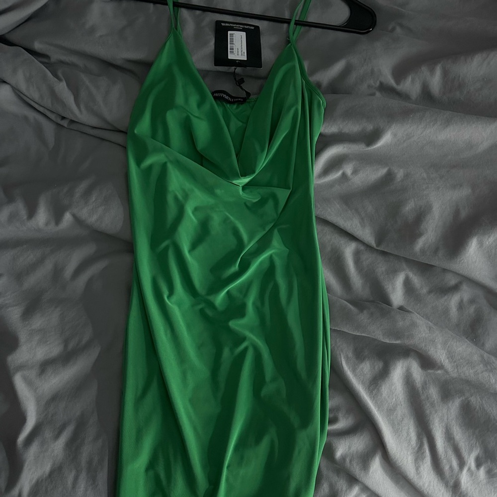 PrettyLittleThing Vibrant Green Backless Dress